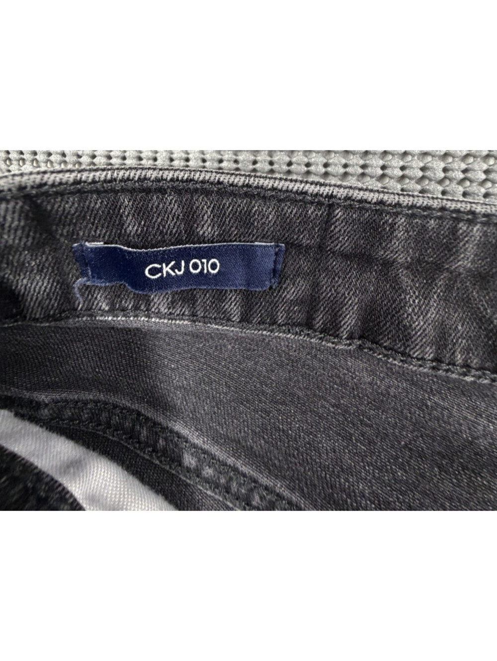 Calvin Klein Jeans Washed Faded Black Skinny Denim Pants Size 28x30 (C28 L30) - Picture 6 of 9